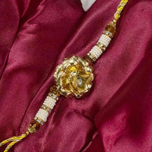 गैलरी व्यूवर में इमेज लोड करें, Exquisite Handcrafted 24K Gold Foil Rose Rakhi
