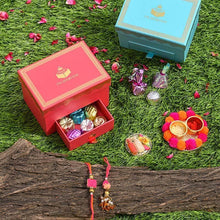 गैलरी व्यूवर में इमेज लोड करें, Chic Pink Stone Bhaiya Bhabi Rakhi Box