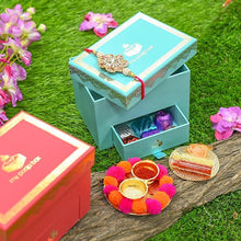 Load image into Gallery viewer, Elegant Zinnia Rakhi Box