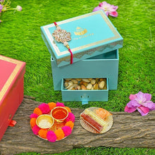 Load image into Gallery viewer, Elegant Zinnia Rakhi Box
