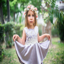 Load image into Gallery viewer, Kid&#39;s Dress
